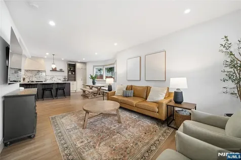 187 Hillside Avenue Nutley NJ 07110