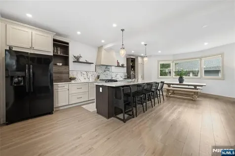187 Hillside Avenue Nutley NJ 07110