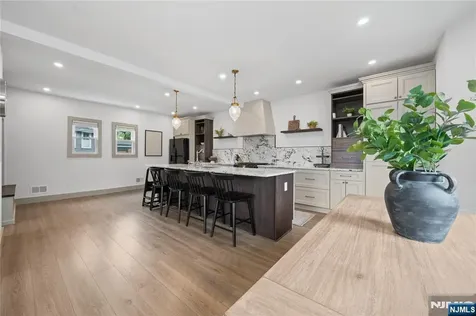 187 Hillside Avenue Nutley NJ 07110