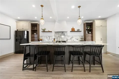 187 Hillside Avenue Nutley NJ 07110