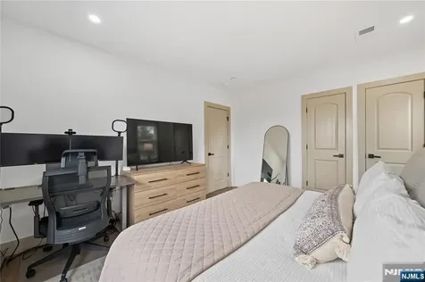 187 Hillside Avenue Nutley NJ 07110
