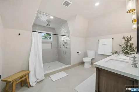 187 Hillside Avenue Nutley NJ 07110