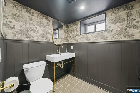 187 Hillside Avenue Nutley NJ 07110