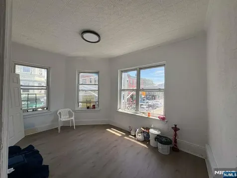 15 Park Avenue Paterson NJ 07501