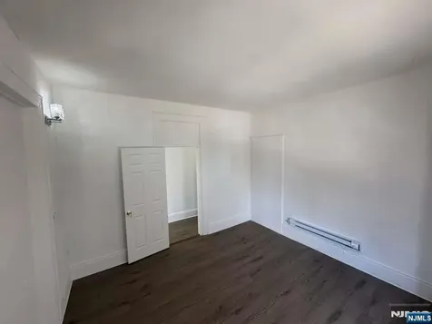 15 Park Avenue Paterson NJ 07501