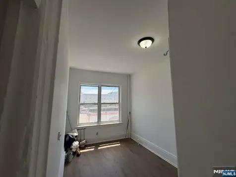 15 Park Avenue Paterson NJ 07501