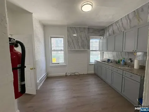 15 Park Avenue Paterson NJ 07501