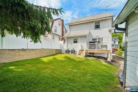 158 Maple Street West Orange NJ 07052