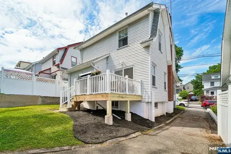 158 Maple Street West Orange NJ 07052