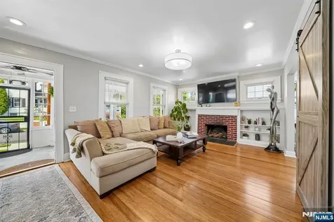 158 Maple Street West Orange NJ 07052