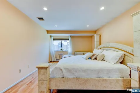 17 Independence Way Rockaway Township NJ 07866
