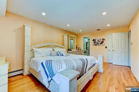 17 Independence Way Rockaway Township NJ 07866