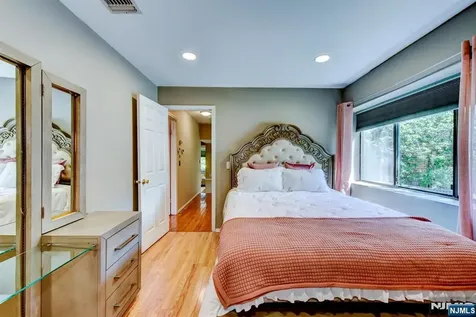 17 Independence Way Rockaway Township NJ 07866
