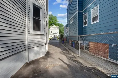 163 Greenwood Avenue East Orange NJ 07017