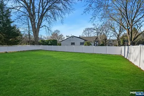 56 Manor Harrington Park NJ 07640