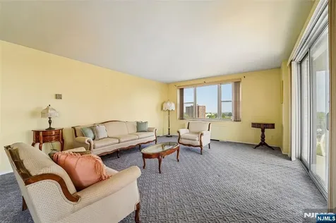 2000 Linwood Avenue Fort Lee NJ 07024
