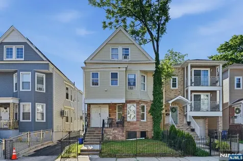148 N 15th Street East Orange NJ 07017