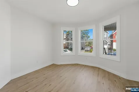 148 N 15th Street East Orange NJ 07017