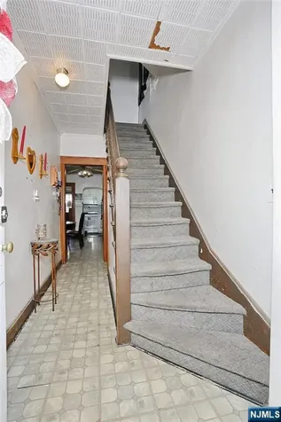 77 Columbus Avenue Garfield NJ 07026