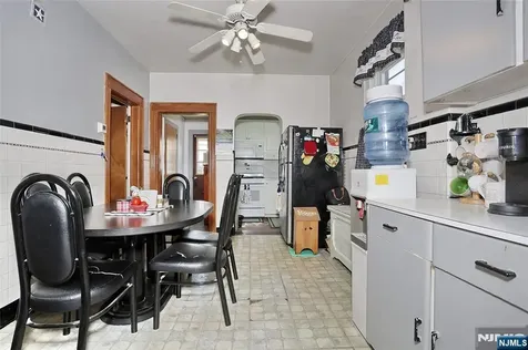 77 Columbus Avenue Garfield NJ 07026