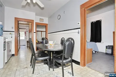 77 Columbus Avenue Garfield NJ 07026