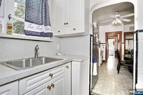 77 Columbus Avenue Garfield NJ 07026