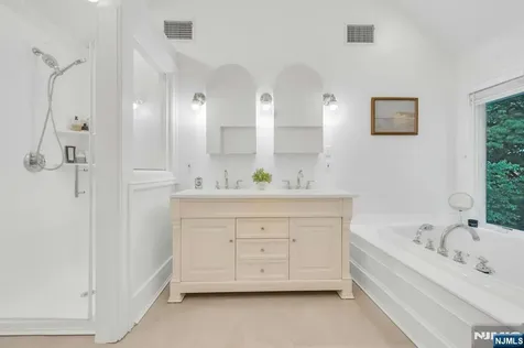 42 Llewellyn Road Montclair NJ 07042
