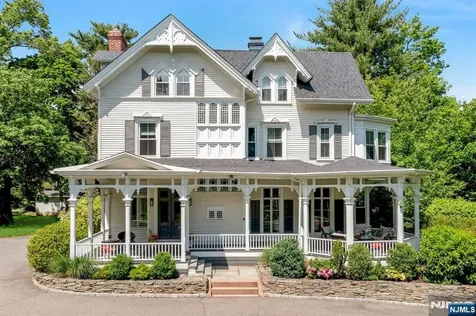 42 Llewellyn Road Montclair NJ 07042