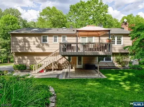 8 Edward Circle Montville Township NJ 07045