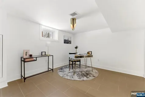 304 Delawanna Avenue Clifton NJ 07014