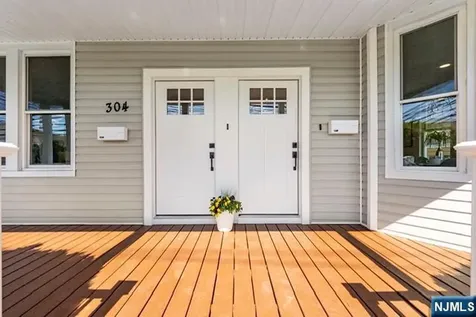 304 Delawanna Avenue Clifton NJ 07014