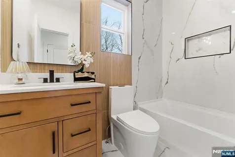 304 Delawanna Avenue Clifton NJ 07014