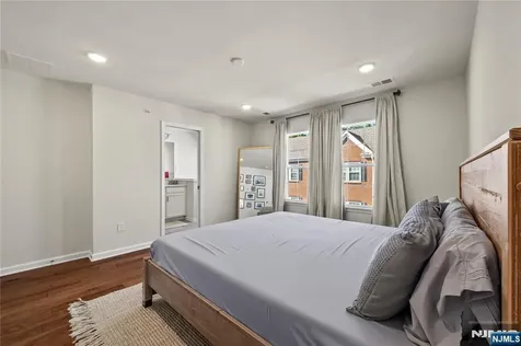 65 Landmark Lane Fair Lawn NJ 07410