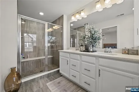65 Landmark Lane Fair Lawn NJ 07410