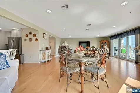 45 Legend Hills Drive Edgewater NJ 07020