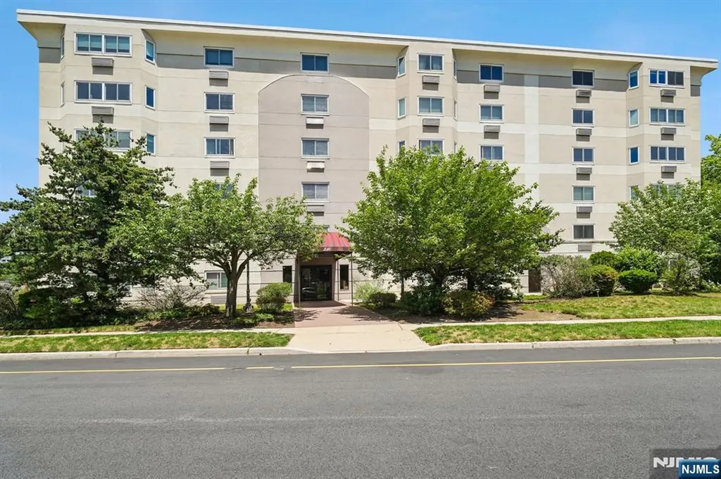 310 Lookout Avenue Hackensack NJ 07601