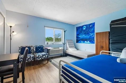 310 Lookout Avenue Hackensack NJ 07601