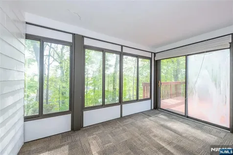 27 Glen Road West Orange NJ 07052