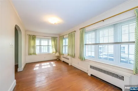 27 Glen Road West Orange NJ 07052