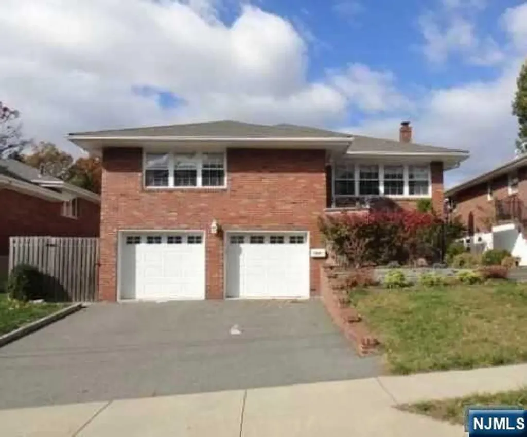 1517 12th Street Fort Lee NJ 07024
