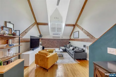 491 Valley Street Orange NJ 07050