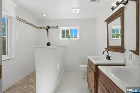 161 West Street Warwick NY 10990