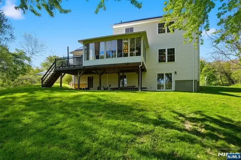 161 West Street Warwick NY 10990