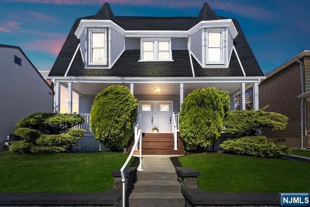304 Delawanna Avenue Clifton NJ 07014
