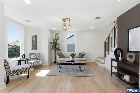 304 Delawanna Avenue Clifton NJ 07014