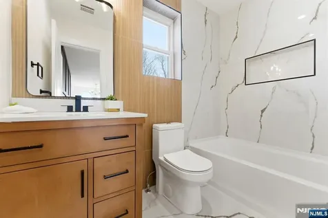 304 Delawanna Avenue Clifton NJ 07014