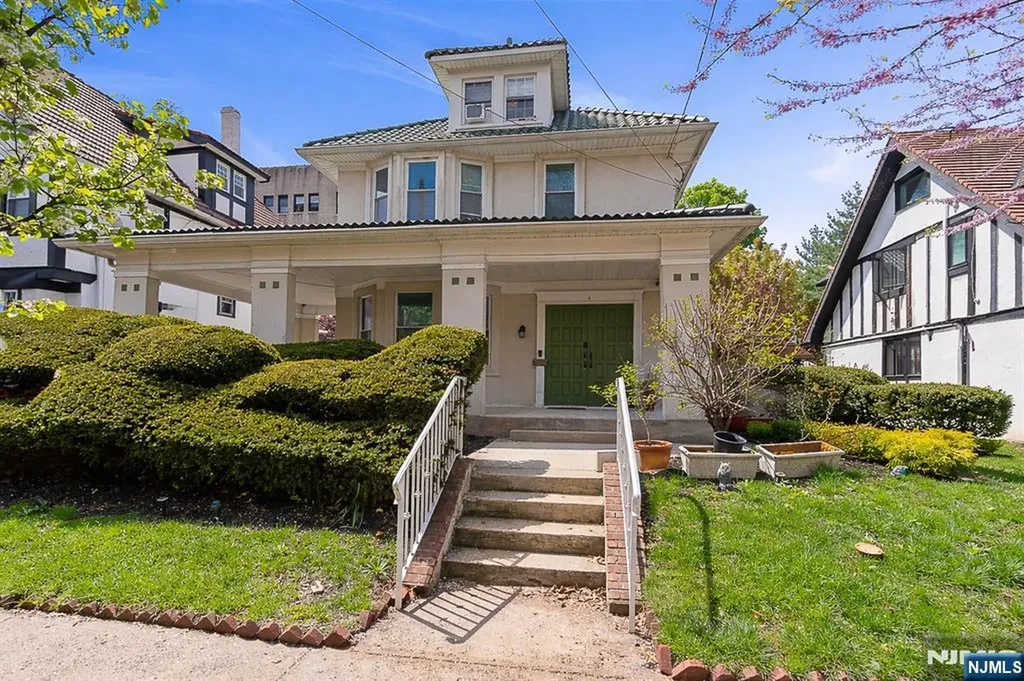 5 75th Street North Bergen NJ 07047