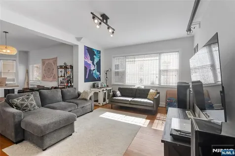 5 75th Street North Bergen NJ 07047