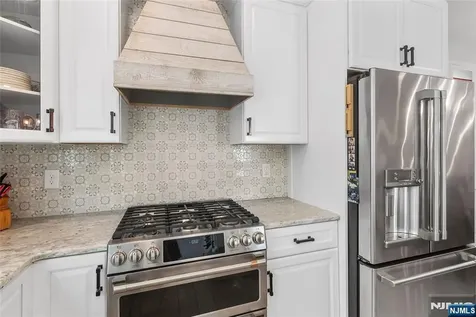 5 75th Street North Bergen NJ 07047