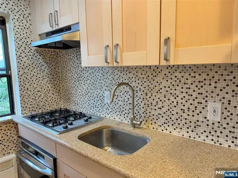 3001 Edwin Avenue Fort Lee NJ 07024